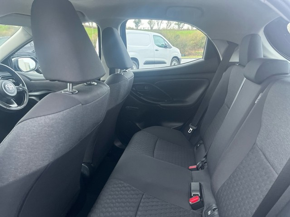 2023 Toyota Yaris 1.0 LUNA 4DR €20,950