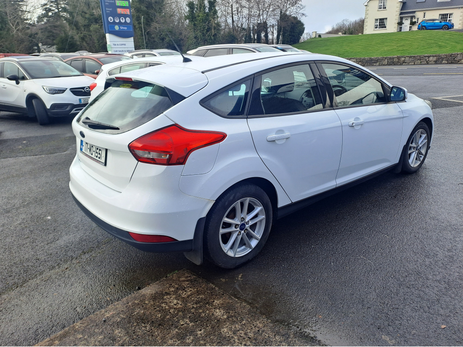2017 Ford Focus - image 3