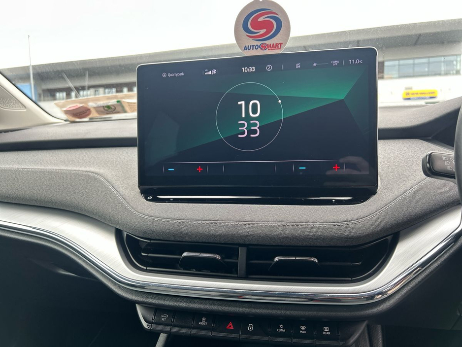 2023 Skoda Enyaq - image 8