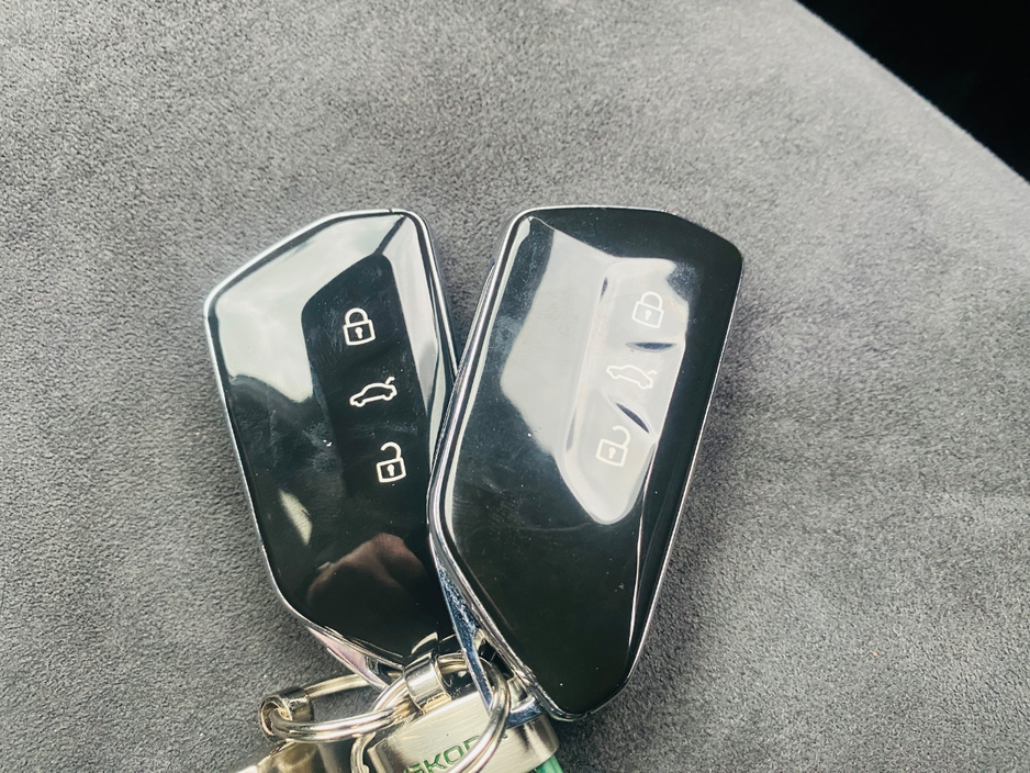 2024 Skoda Enyaq - image 18