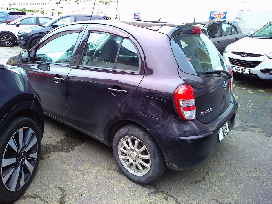 2011 Nissan Micra - image 7