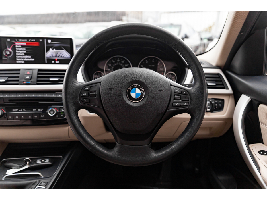 2017 BMW 3 Series 320D PLUS SE M-SPORT PACK IN MARLBOROUGH RED // BRAND NEW 19 INCH ALLOYS // IMMACULATE CONDITION // BUY WITH CONFIDENCE AA AND SIMI APPROVED DEALER 2025 // €14,950