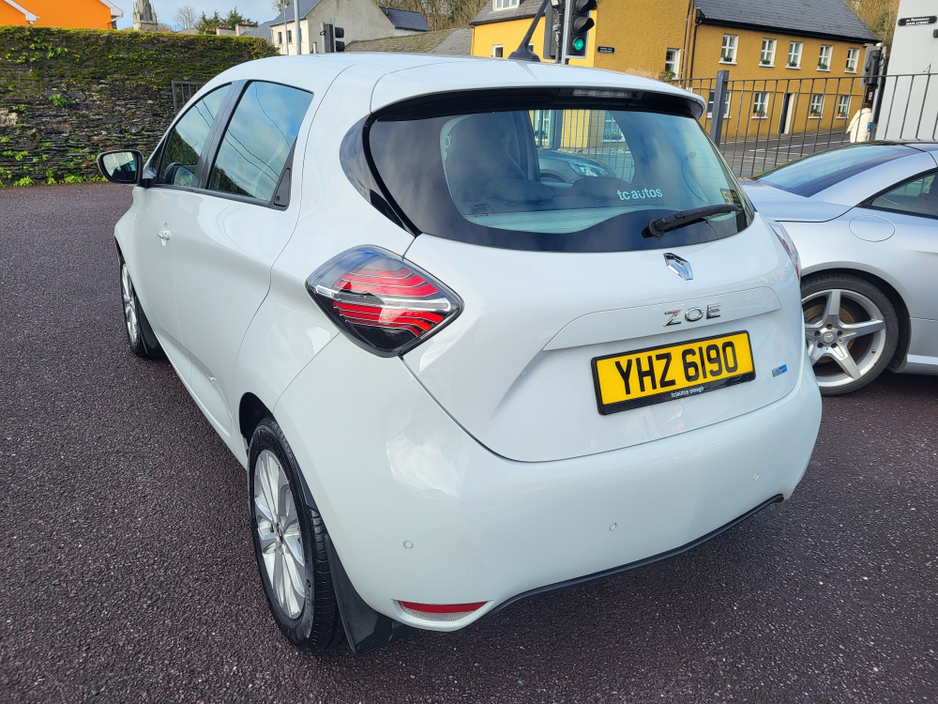 2022 Renault Zoe Iconic Rapid Charge 50Kwh R135, Long Range, Full Renault History €14,950