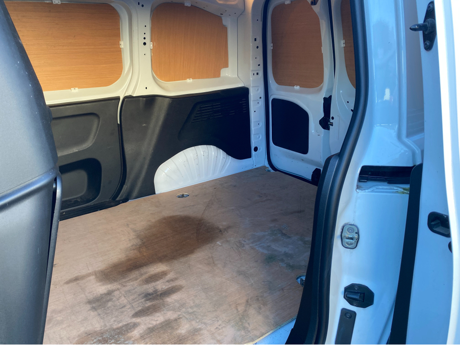 2022 Peugeot Partner Professional Premium 100 HDi €12,495