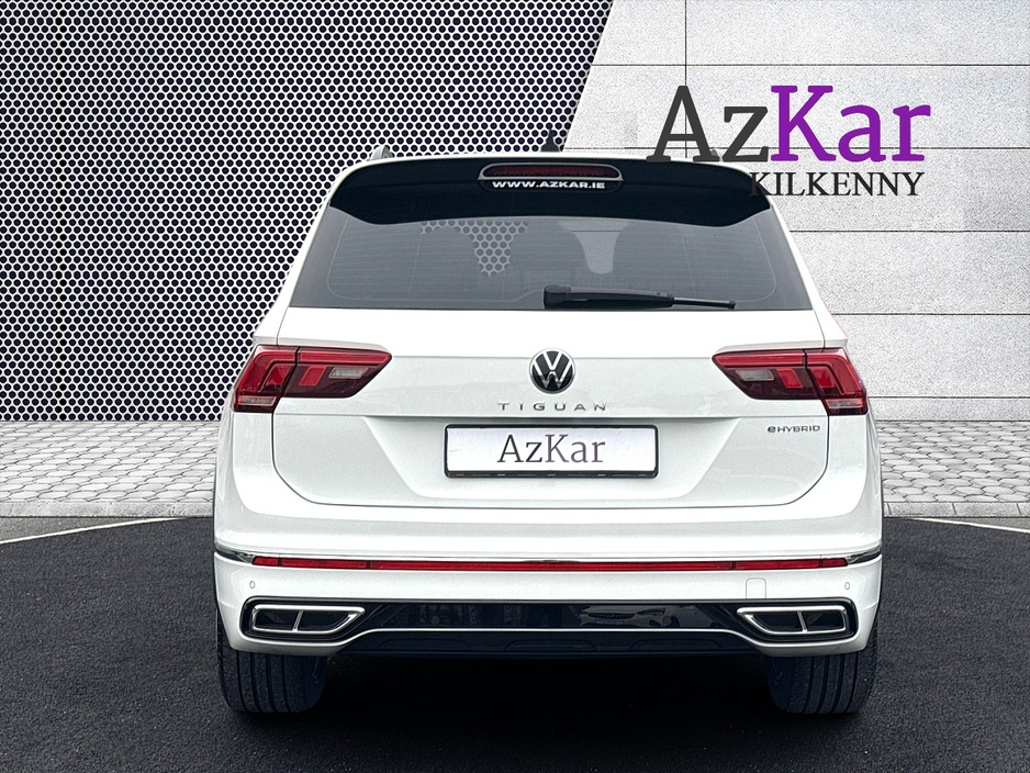 2023 Volkswagen Tiguan - image 7