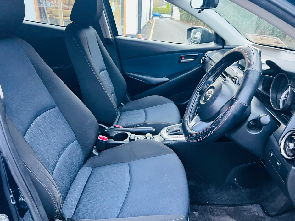 2015 Mazda Demio - image 10