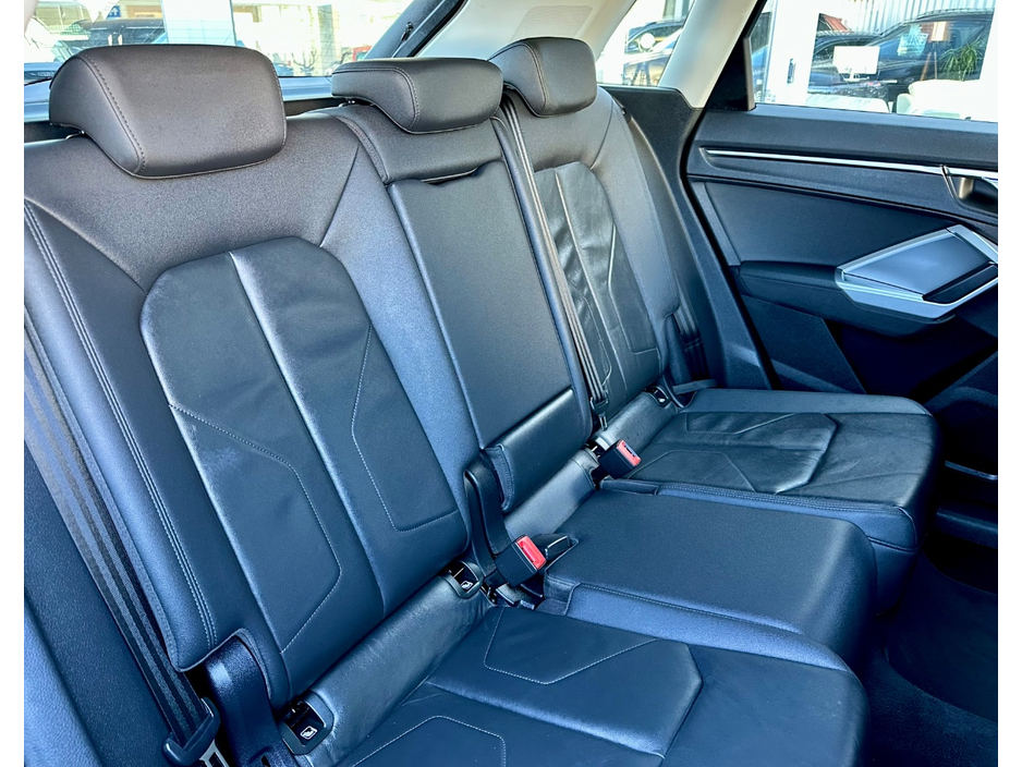 2019 Audi Q3 - image 12