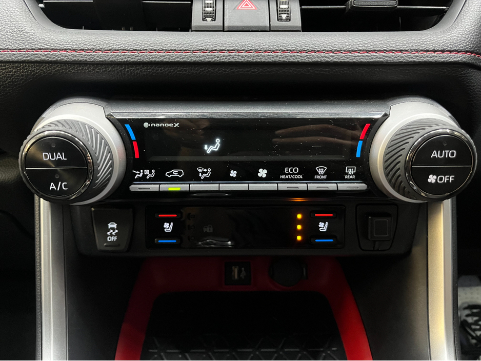 2024 Toyota Rav4 - image 21