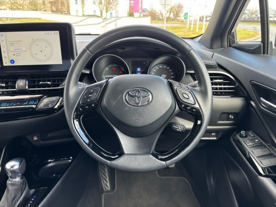 2023 Toyota C-HR - image 9