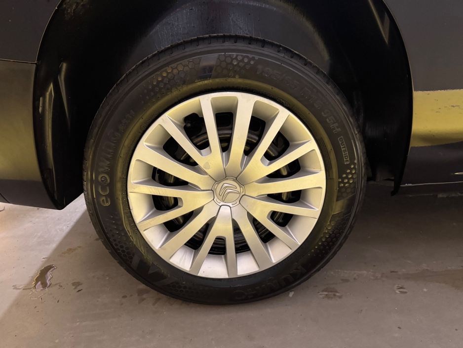 2021 Citroen Berlingo - image 29