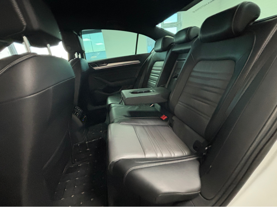 2016 Volkswagen Passat *VOLKSWAGEN PASSAT* *KEYLESS ENTRY* *REVERSE CAMERA* *PARKING SENSORS* *DIGITAL DASH* *2.0* *TRADE INS WELCOME* *FINANCE AVAILABLE*