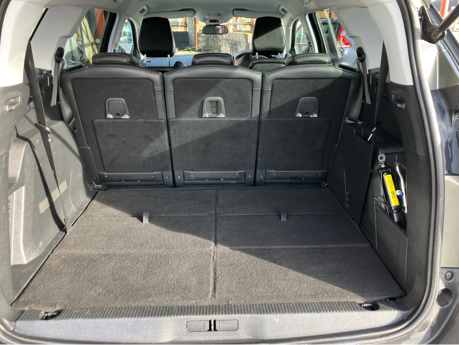 2019 Peugeot 5008 - image 10