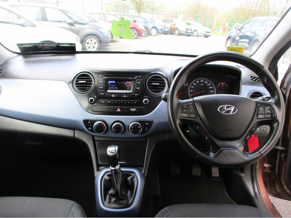 2016 Hyundai i10 - image 10
