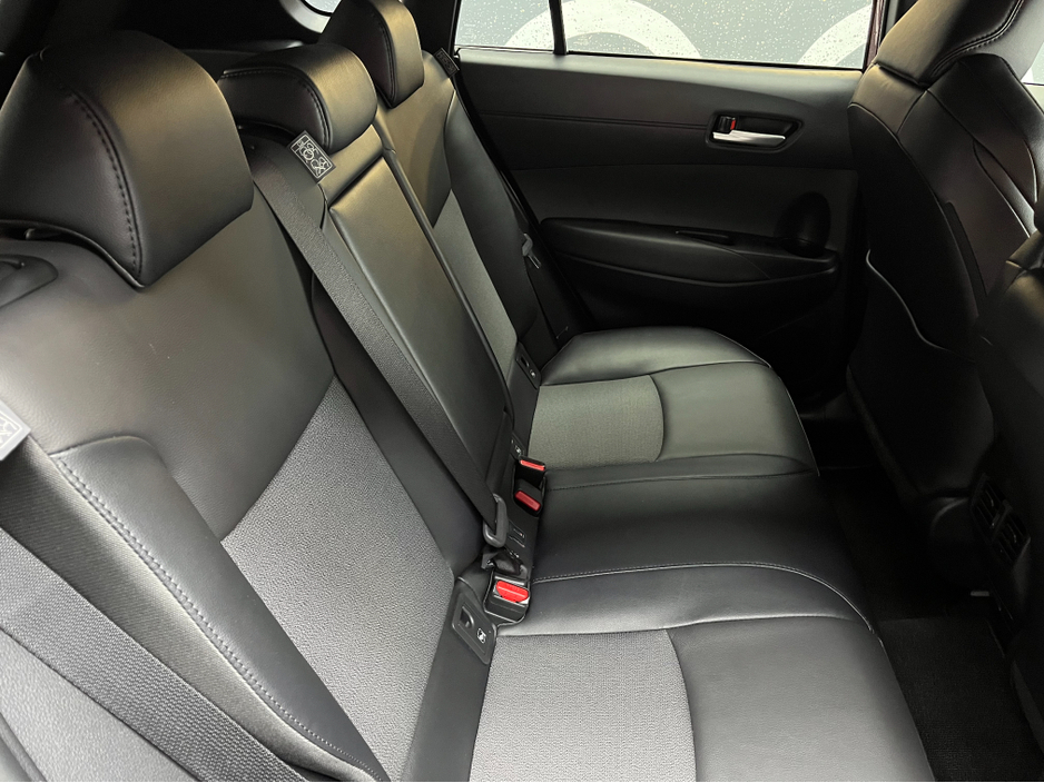 2025 Toyota Corolla - image 12