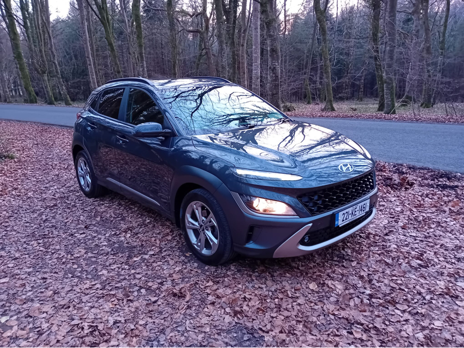 2022 Hyundai Kona - image 3