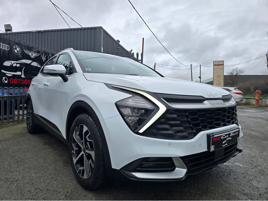 2022 Kia Sportage - image 2