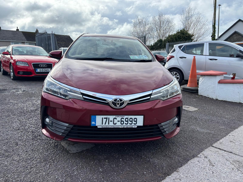 2017 Toyota Corolla - image 10