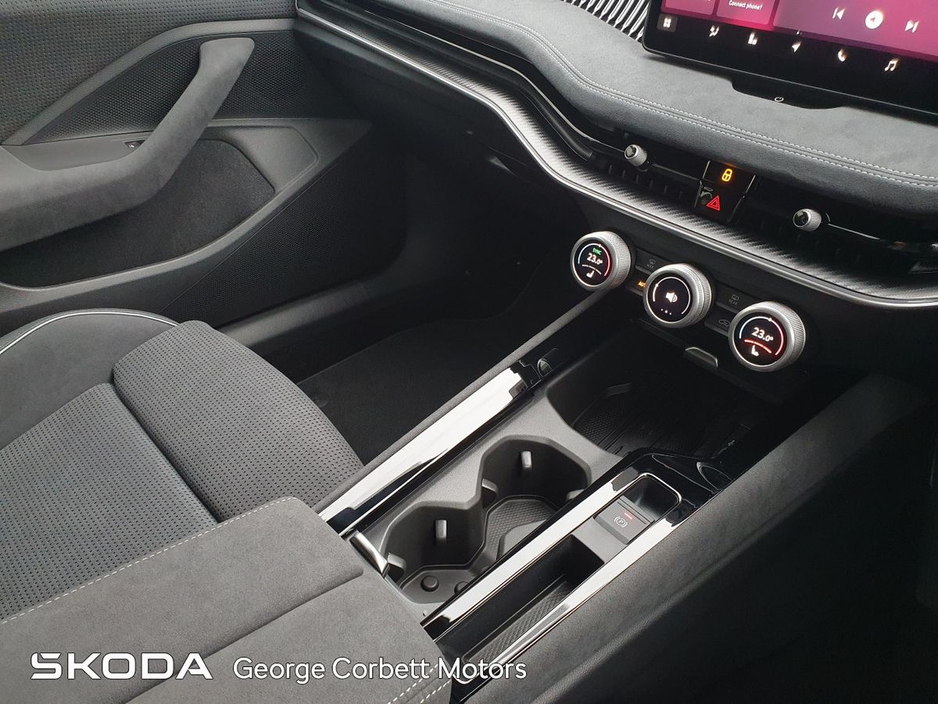 2026 Skoda Superb - image 14