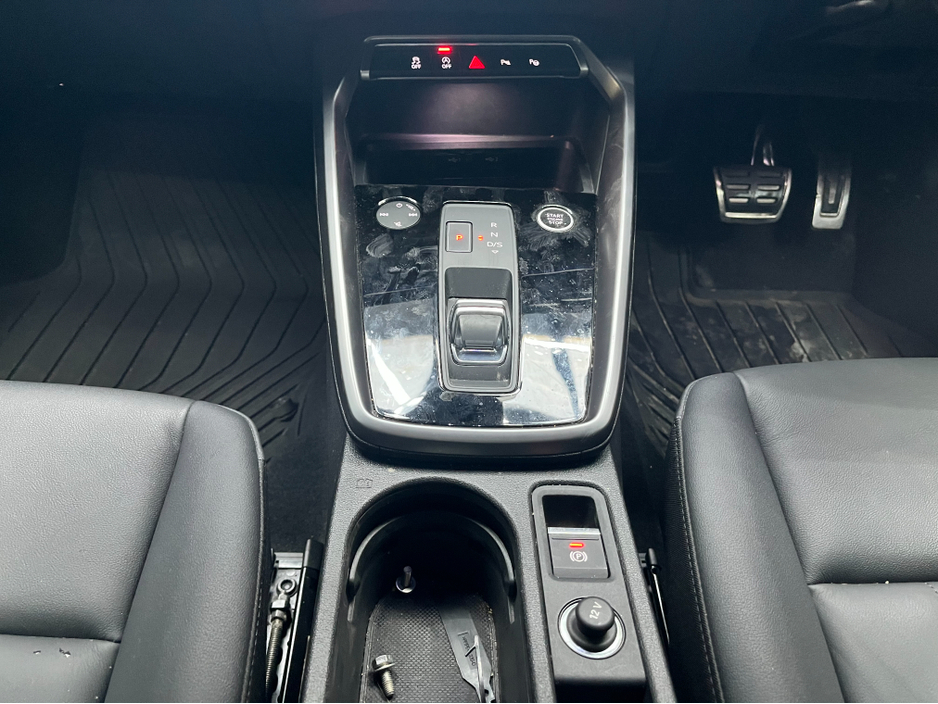 2023 Audi A3 2023 AUDI A3 SEDAN 30T ADVANCED 1.0 AUTOMATIC / CRUISE CONTROL / REVERSE CAMERA / ELECTRIC HEATED SEATS / PADDLE SHIFTERS / APPLE CARPLAY