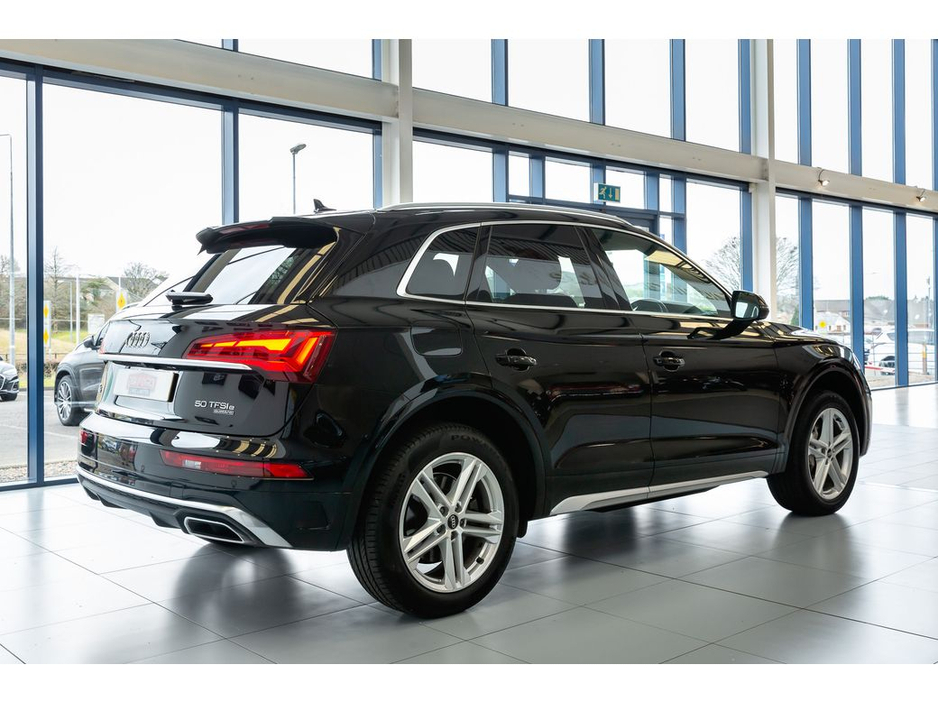 2022 Audi Q5 - image 7