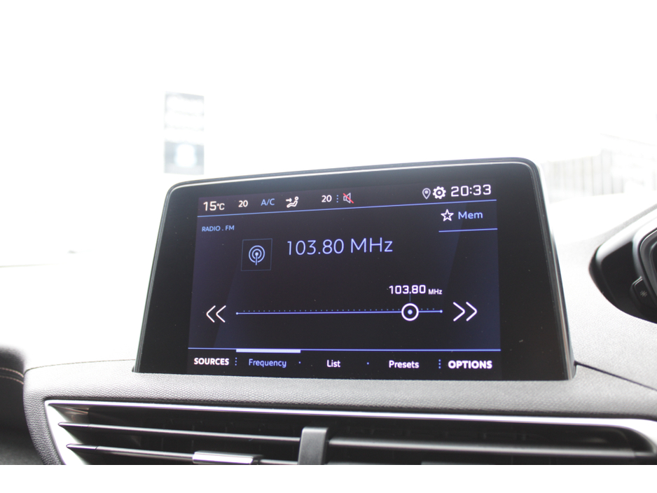 2020 Peugeot 5008 - image 14