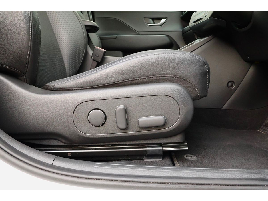 2024 Hyundai Kona - image 8