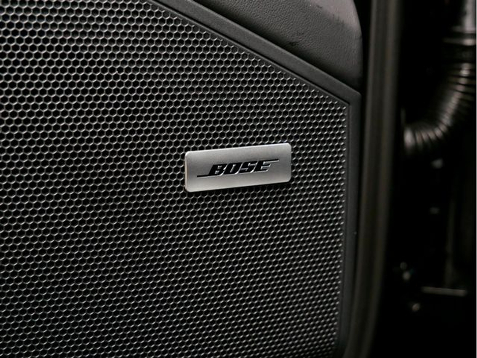 2025 Porsche Cayenne - image 26