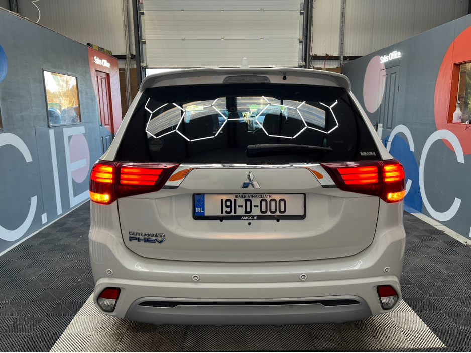 2019 Mitsubishi Outlander €22950! 2019 MITSUBISHI OUTLANDER PHEV G PREMIUM PACKAGE 2.4 AUTOMATIC / 360° PARKING CAMERA / CRUISE CONTROL / ELECTRIC MEMORY & HEATED SEATS / PADDLE SHIFTERS €22,950