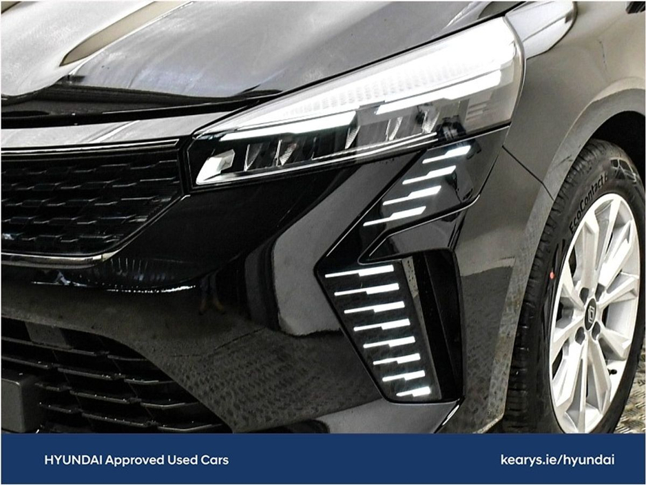 2025 Renault Clio - image 16