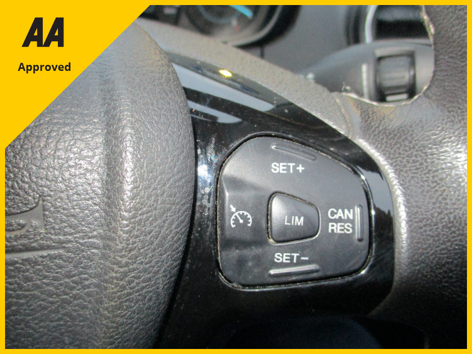 2019 Ford Ka + ZETEC 1.2 85PS M5 5DR LOW KMS.  FULL FORD SERVICE  HISTORY. 12 MONTHS WARRANTY AND 12 MONTHS AA COVER !! €14,950