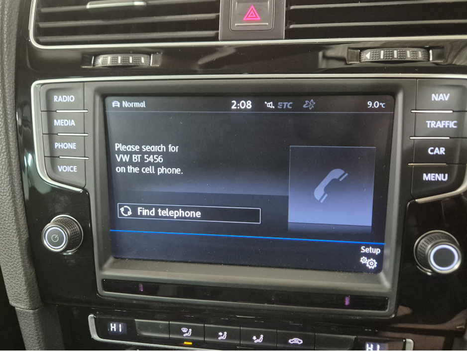 2017 Volkswagen Golf **HIGHLINE**ONLY 63000KMS**ALCANTARA SEATS*17" ALLOYS**BLIND SPOT WARNING**LANE ASSIST**KEYLESS ENTRY AND START**ADAPTIVE CRUISE CONTROL**DUAL ZONE CLIMATE CONTROL*REVERSE CAMERA*BLUETOOTH STREAMI €16,949