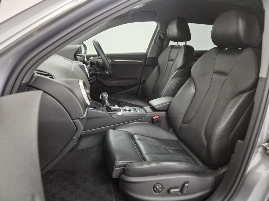 2019 Audi A3 SPORT LUXURY PACK**1.4 TFSI AUTO**FULL LEATHER**FULL ELECTRIC HEATED SEATS**FACELIFT SPORT MODEL**APPLE AND ANDROID CARPLAY**DIGITAL DASH**IRISH MAPS**KEYLESS ENTRY**WARRANTY AVAILABLE**FINANCE €21,949