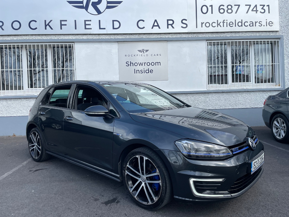 2015 Volkswagen Golf - image 14