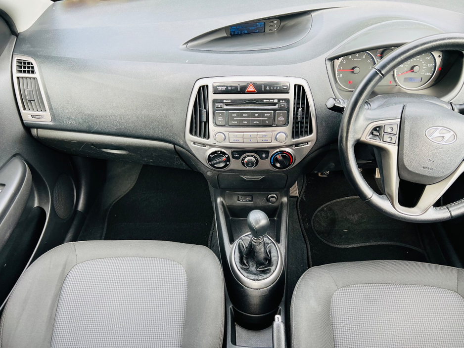 2012 Hyundai i20 - image 17