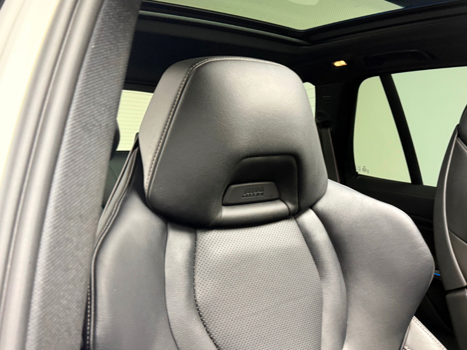 2022 BMW X5 - image 18