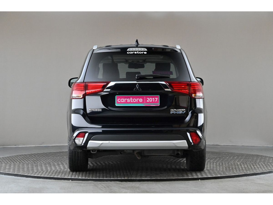 2017 Mitsubishi Outlander - image 8