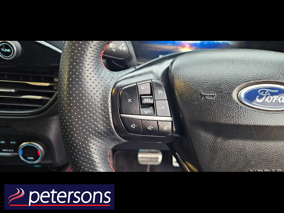 2020 Ford Kuga - image 18