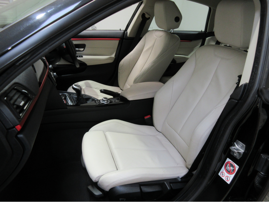 2017 BMW 4 Series - image 12