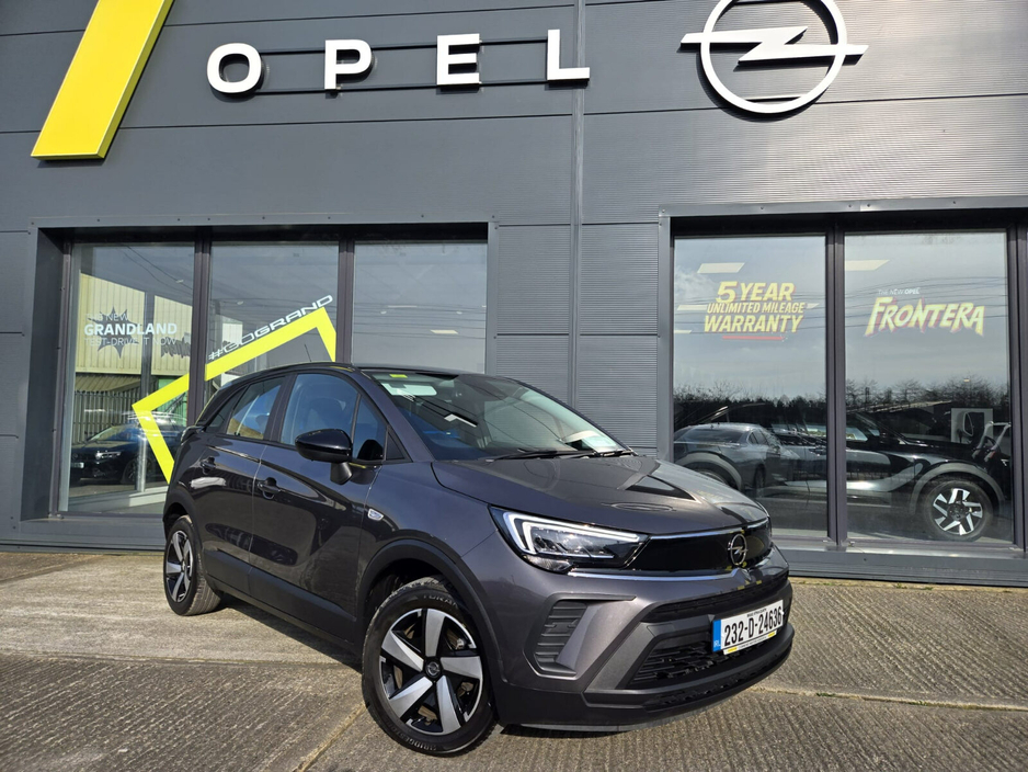 2023 Opel Crossland - image 2