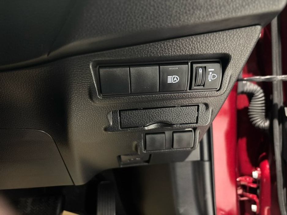 2023 Toyota Corolla Cross LUNA SPORT 4DR AUTO €34,750