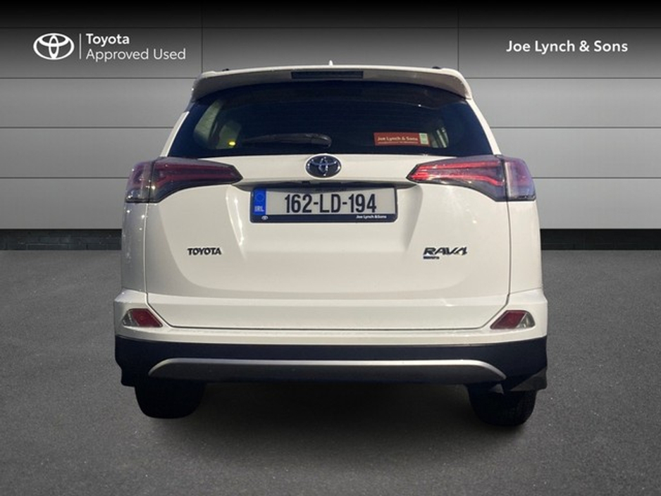 2016 Toyota Rav4 - image 4