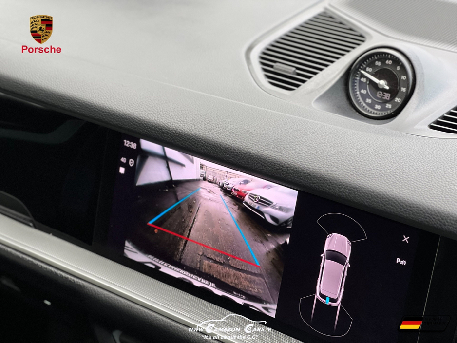 2024 Porsche Cayenne - image 16