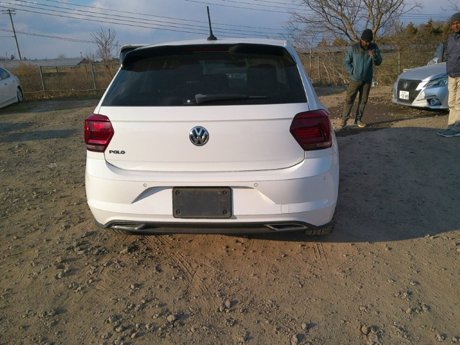 2019 Volkswagen Polo - image 5