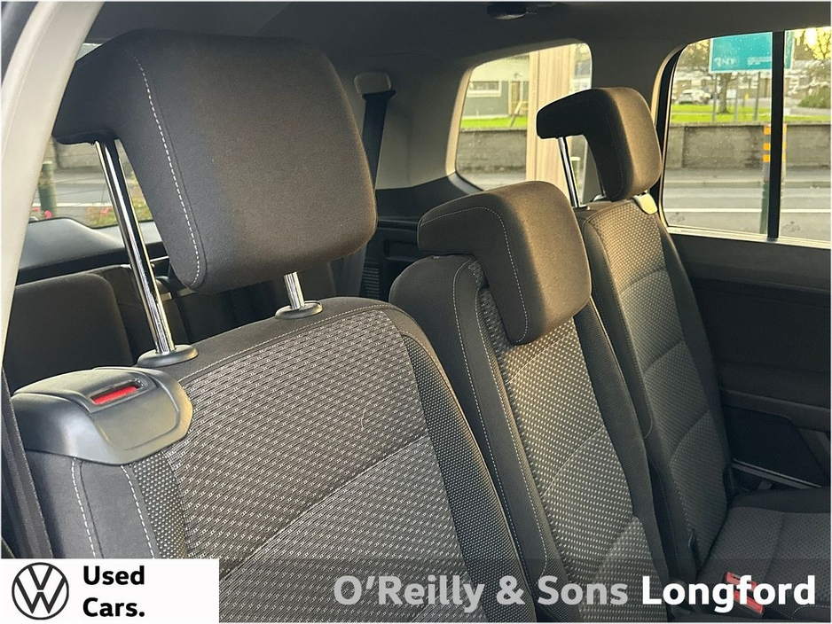 2016 Volkswagen Touran - image 19