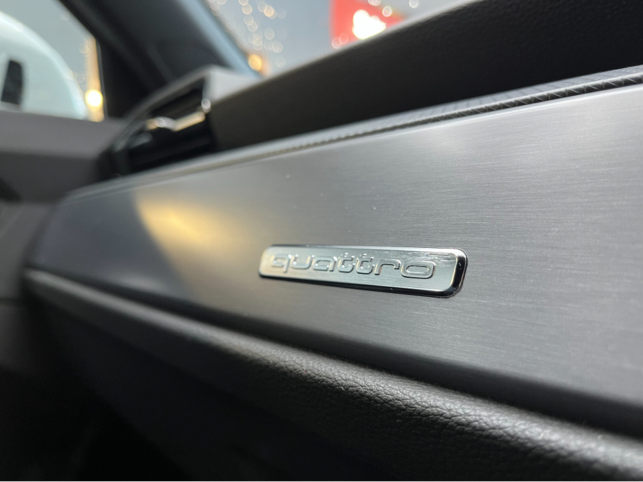 2020 Audi Q3 2020 AUDI Q3 35TDI QUATTRO S LINE 2.0 AUTOMATIC / CRUISE CONTROL / 360° PARKING CAMERA / ELECTRIC HEATED SEATS / PADDLE SHIFTERS / APPLE CARPLAY