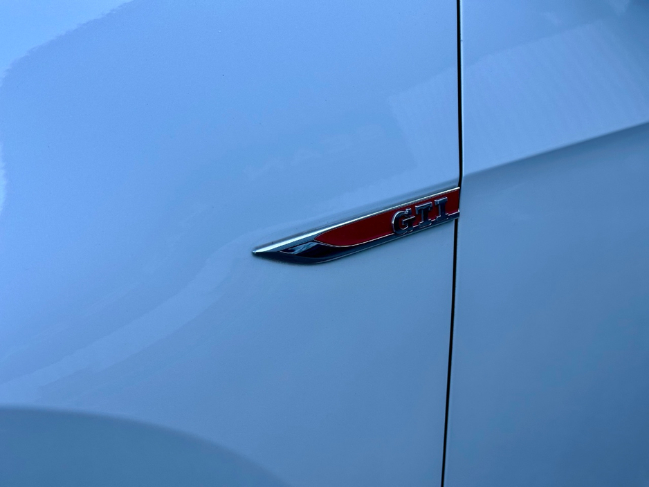 2014 Volkswagen Golf - image 7