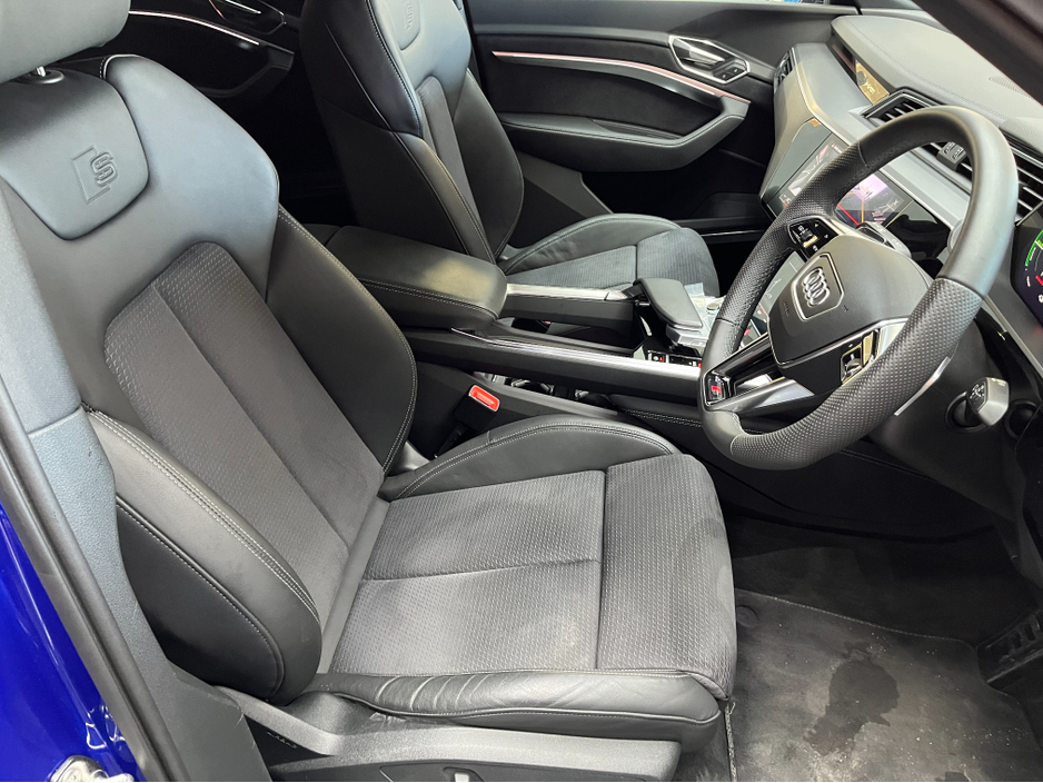 2023 Audi Q8 - image 15