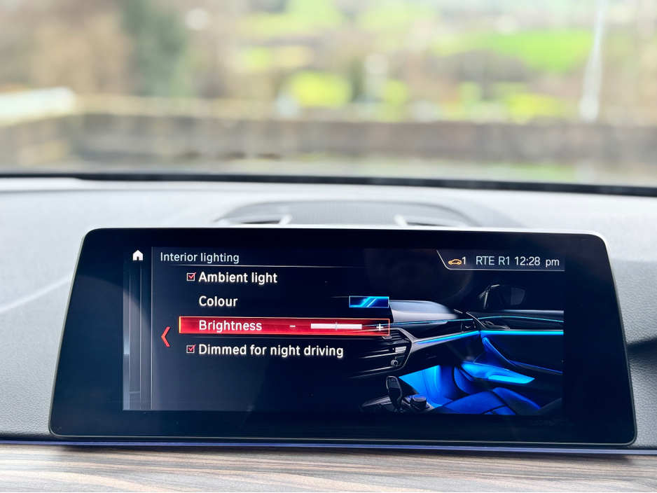 2019 BMW 5 Series 520D TOURING * PANROOF * 3D CAMERA PACK * €24,950