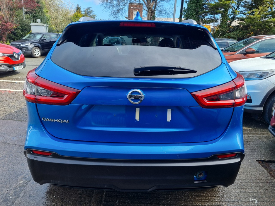2017 Nissan Qashqai - image 5