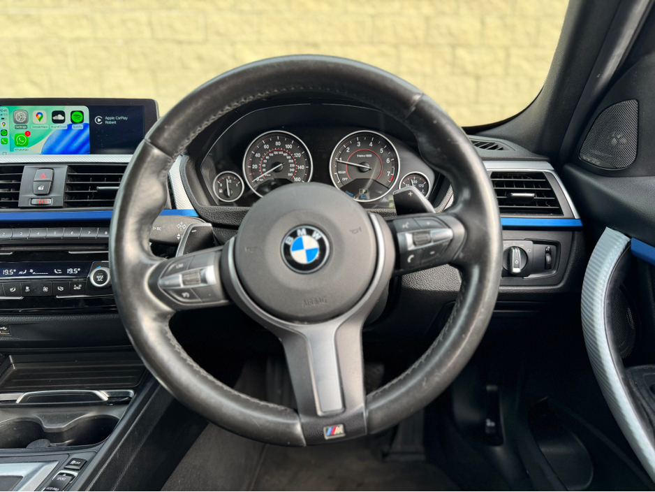 2017 BMW 3 Series - image 32